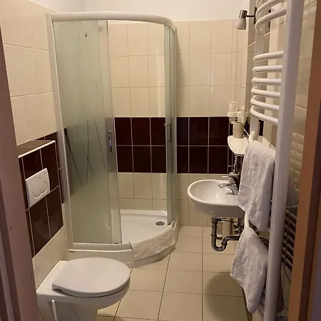Hét Pecsét étterem Panzió *