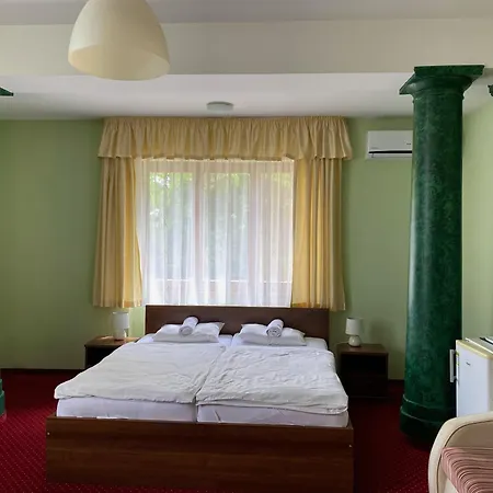赫特佩赛特艾特尔姆住宿加早餐旅馆 3*