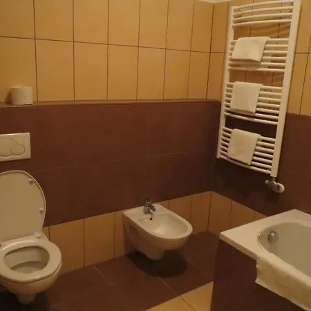 Hét Pecsét étterem Panzió *