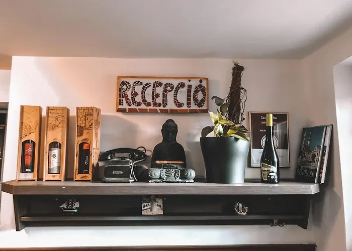 Het Pecset Fogado Etterem Nocleg ze śniadaniem